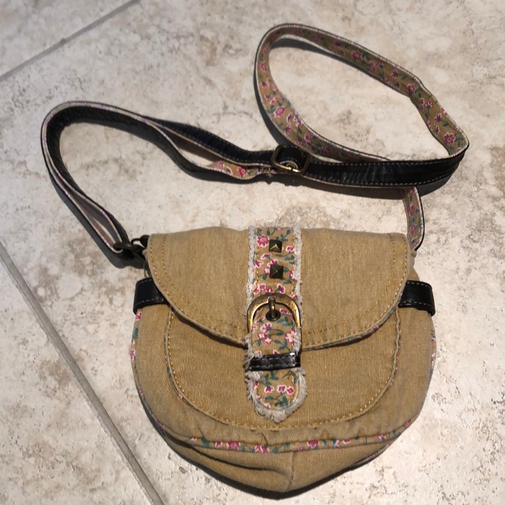 EUC. Girl’s Tan Purse. Tween! Adjustable strap.